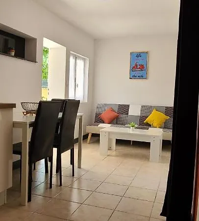 2 - Le Razal Apartmán *
